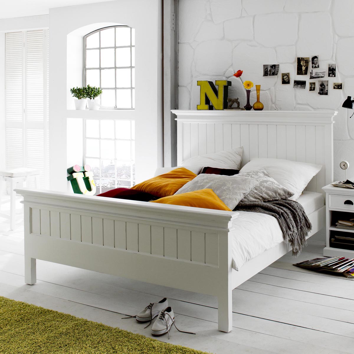 Halifax Coastal White Queen Size Bed